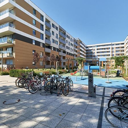 Exclusive Apartments Teczowa With Underground Parking By Noclegi Renters Wroclaw Bagian luar foto