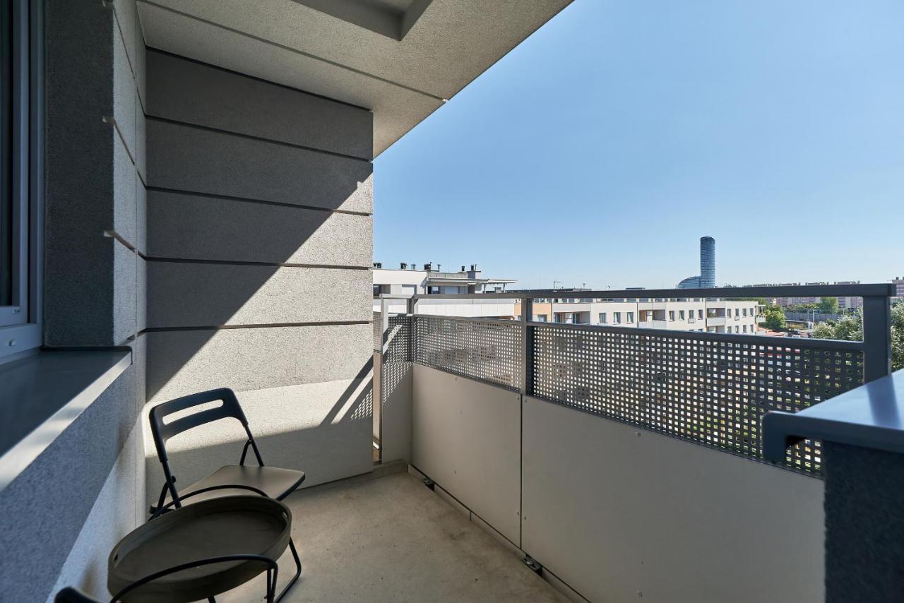 Exclusive Apartments Teczowa With Underground Parking By Noclegi Renters Wroclaw Bagian luar foto
