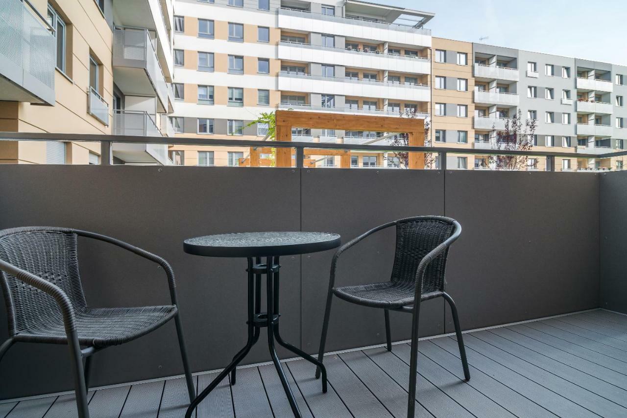 Exclusive Apartments Teczowa With Underground Parking By Noclegi Renters Wroclaw Bagian luar foto