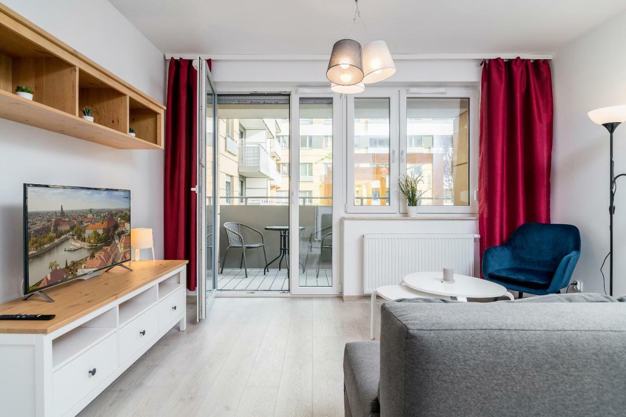 Exclusive Apartments Teczowa With Underground Parking By Noclegi Renters Wroclaw Bagian luar foto