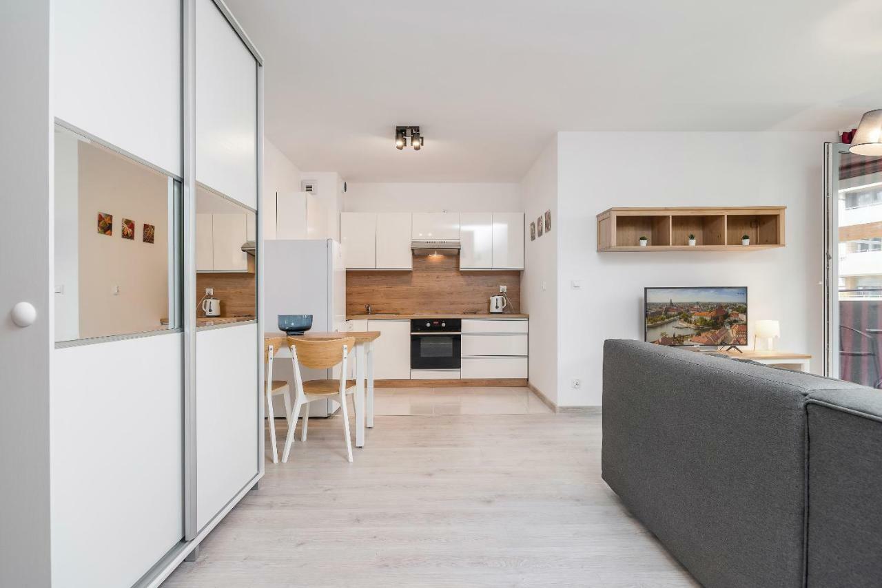 Exclusive Apartments Teczowa With Underground Parking By Noclegi Renters Wroclaw Bagian luar foto