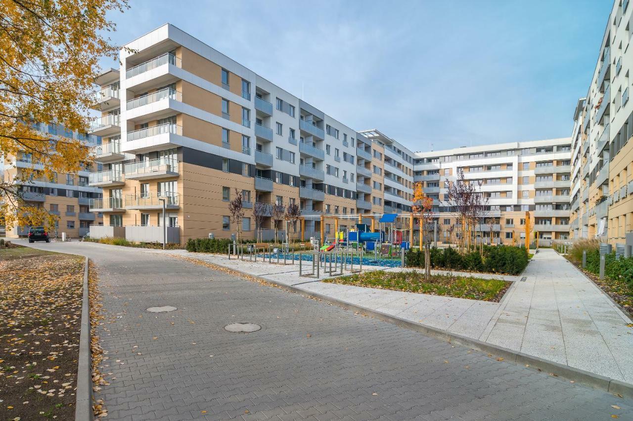 Exclusive Apartments Teczowa With Underground Parking By Noclegi Renters Wroclaw Bagian luar foto