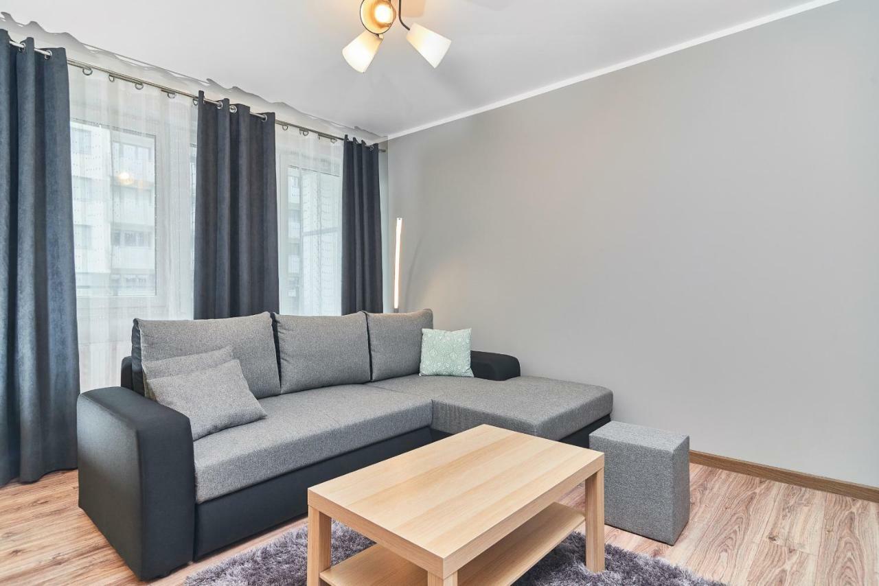 Exclusive Apartments Teczowa With Underground Parking By Noclegi Renters Wroclaw Bagian luar foto
